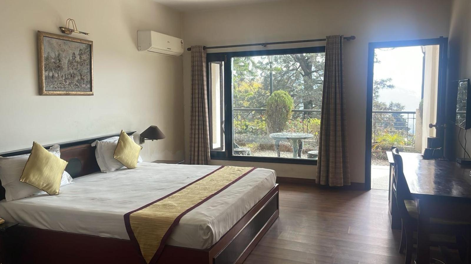 8Fold-Pinecrest By Larisa, Bhimtal Hotel Kültér fotó