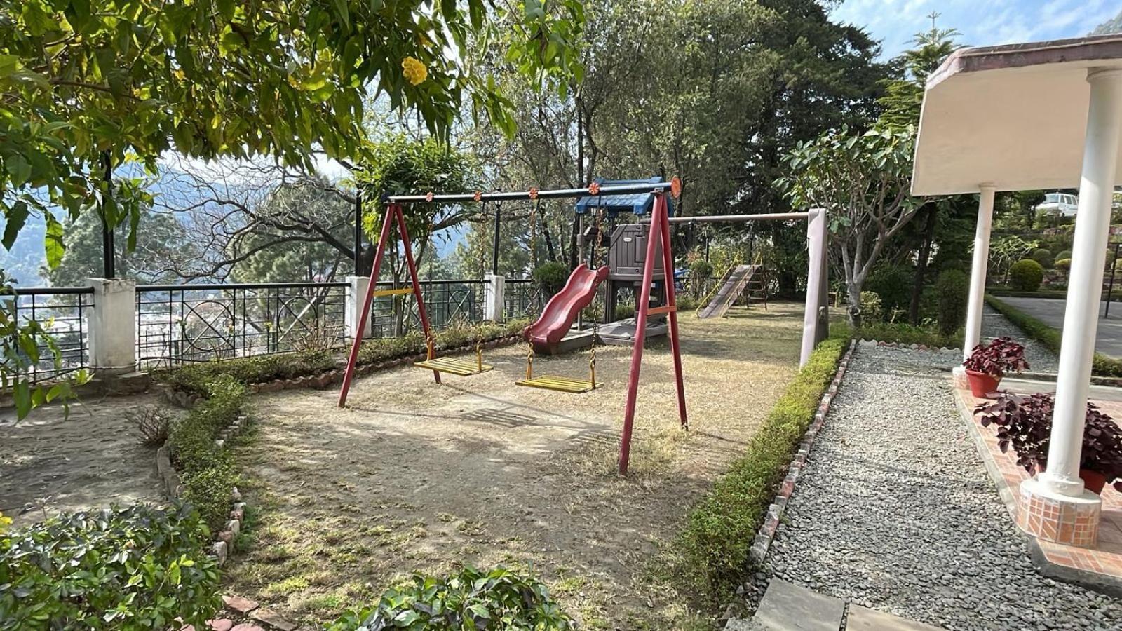 8Fold-Pinecrest By Larisa, Bhimtal Hotel Kültér fotó
