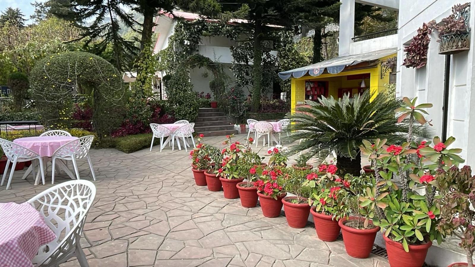 8Fold-Pinecrest By Larisa, Bhimtal Hotel Kültér fotó