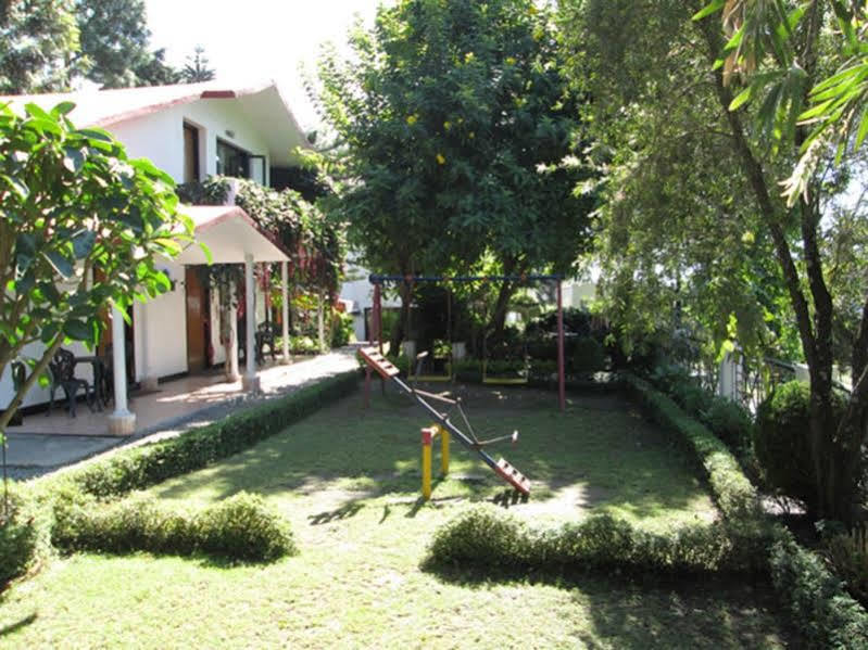 8Fold-Pinecrest By Larisa, Bhimtal Hotel Kültér fotó