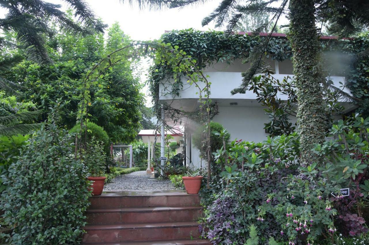 8Fold-Pinecrest By Larisa, Bhimtal Hotel Kültér fotó